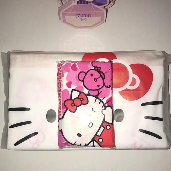 Hello Kitty Face Mask & Tissue (small & large) - Picture 10 of 15